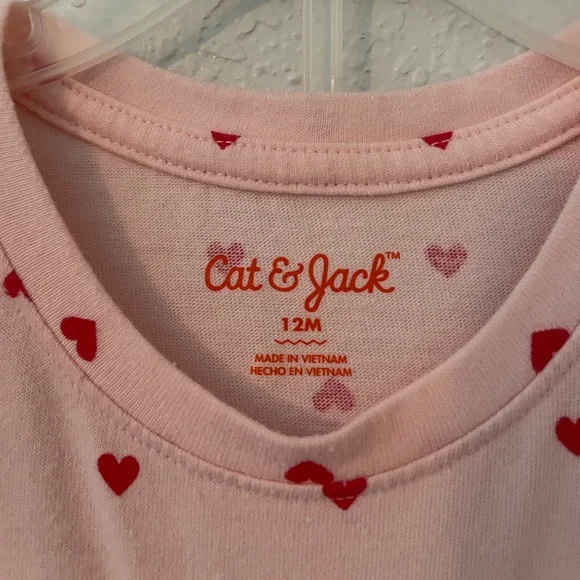 Size 12 Month Cat & Jack Heart Set - Picture 4 of 5